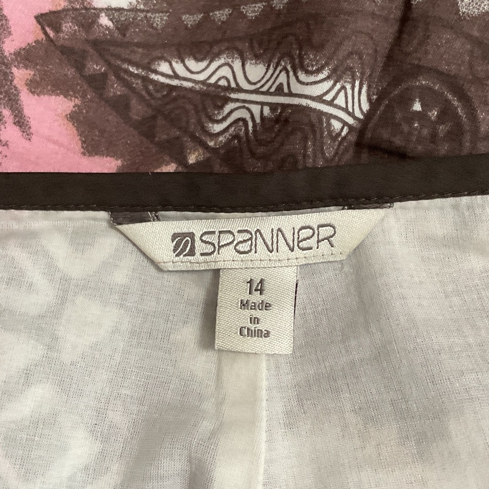 P423. SPANNER Asymmetrical Skirt in Brown and Fuchsia Tie-Dye - Picture 2 of 4